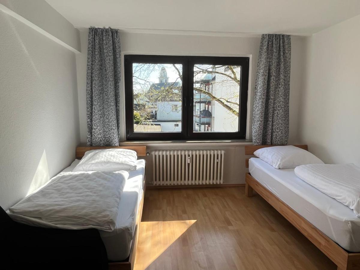 Zimmer Fuer Monteure, Handwerker Oder Reisende Essen Exteriör bild