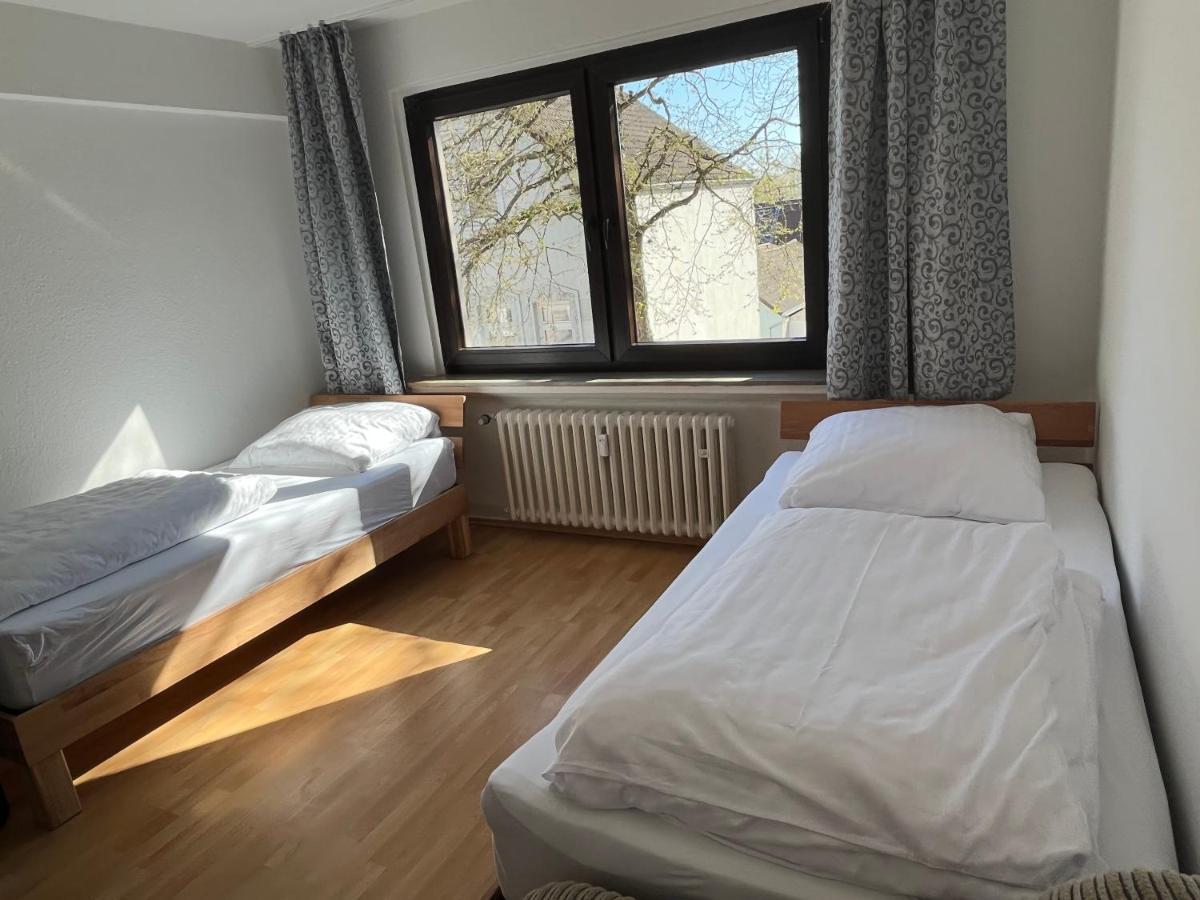 Zimmer Fuer Monteure, Handwerker Oder Reisende Essen Exteriör bild