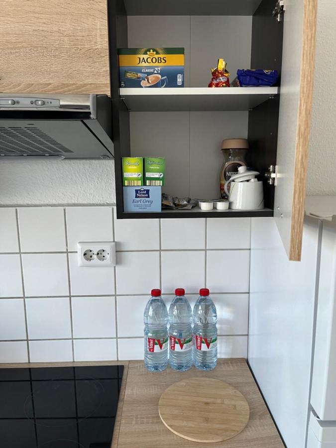 Zimmer Fuer Monteure, Handwerker Oder Reisende Essen Exteriör bild
