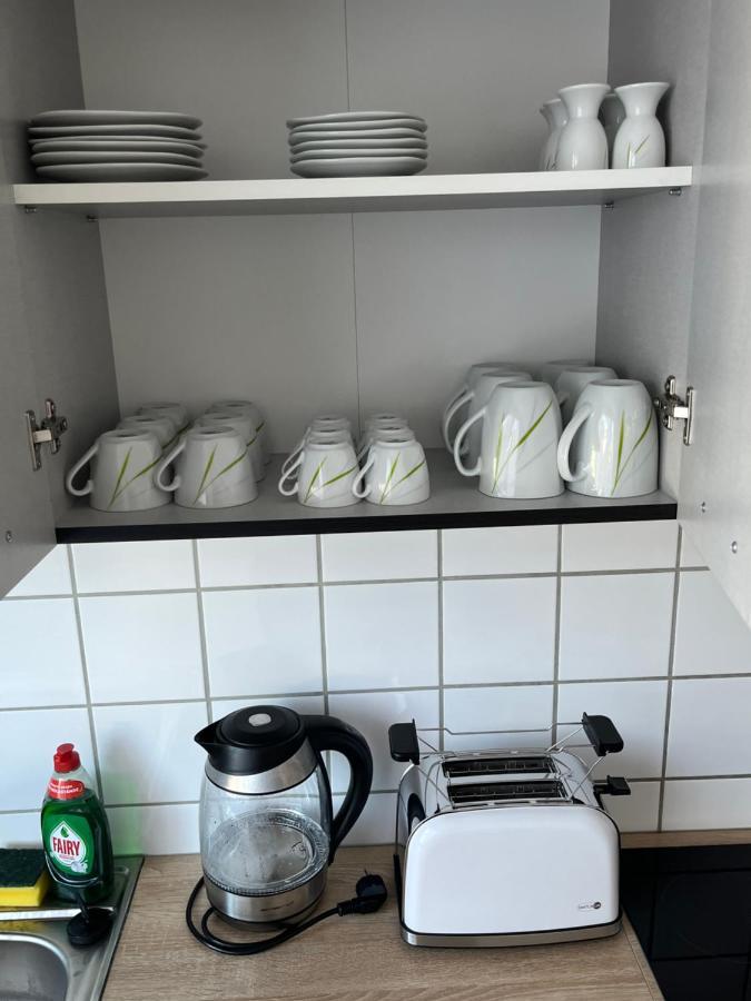 Zimmer Fuer Monteure, Handwerker Oder Reisende Essen Exteriör bild