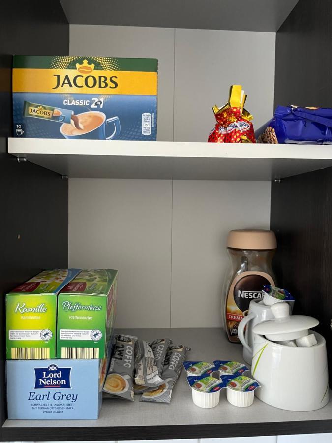 Zimmer Fuer Monteure, Handwerker Oder Reisende Essen Exteriör bild